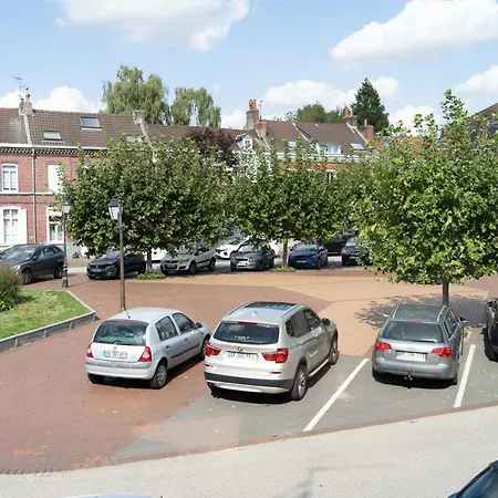 La Maison Sur La Place *