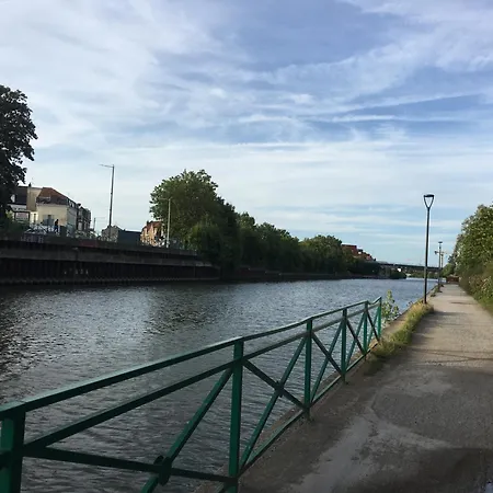 La Maison Sur La Place *